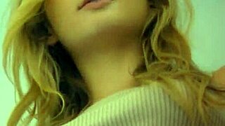 Ragazza 18+ stupenda scopata duramente in cucina!