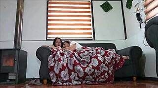 مشاهدة فيلم تتحول إلى نيك خشن مع زوجة أبي. جسمها الممتلئ يتحمل كل دفعة قوية بدون تردد.