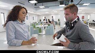 Nain työkaverini freeuse-toimistossa