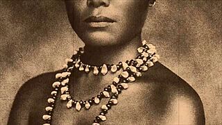 Vintage women of the world in erotic confessions
