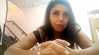 Indian beauty Sarah Rosa's sexy stripping scene