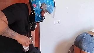 Delivery girl catches a pervert and a misia