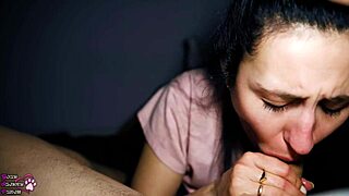 A man got his donger worshipped by a sensual slut
