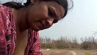 Real Indian wife's thrilling pussy licking in jungle