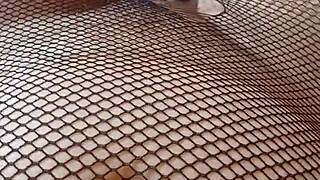 Greta Traps a Mature Lady's Feet in a Sexy Net!