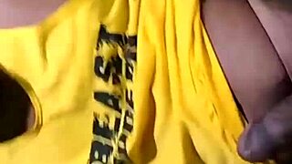 a tasty milf invited the big-cocked guy to enjoy the pleasure room 😈