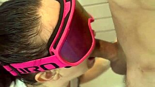 Bathroom adventures 2 - dickflash with a hot guy, cum on face