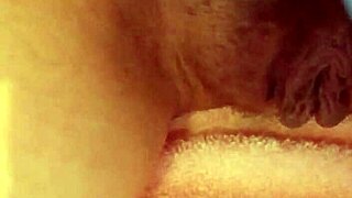 Amateur babe with big ass gets wet in sensual homemade play.