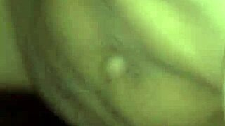 Joven Blaca De Co�o Virgen Tomando Enorme Polla Negra Del Amigo