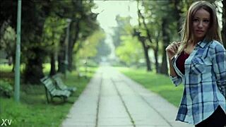 Sexy Aarina Park Dancing with Hot Moves Live on the Street