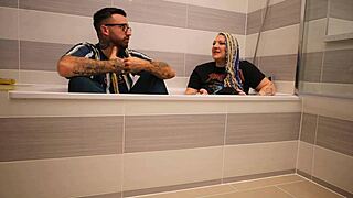 Livie shares bath interview with Frankie