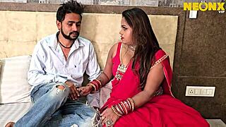 Desi Bhabhi Wants Big Dick 😈