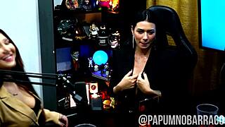 O podcast pegou fogo elas se chuparam bem gostoso a putaria rolou solta - p�pum no barraco 😈