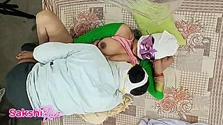 friend mom akeli ghar par thi fucked in her bedroom