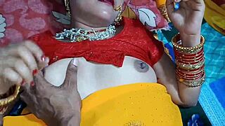 Bahu Enters Sasur's Room with Dirty Talk