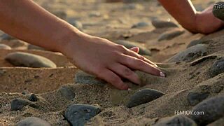 marry queen is the babe of your dreams with sensual teasing