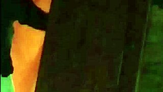 DEJE UNA CAMARA ESCONDIDA EN EL CUARTO DE MI COMPAÑERA DE LA UNIVERSIDAD DE COLOMBIA