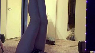 Italiana big tits milf artemisia love showing her hot body wearing shorts and smoking fetish sesh