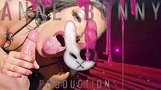 i saw anne bonny deepthroat on the beach and get a mouthful of cum, its so clean!