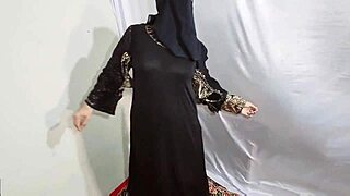 Arabic sexy hot girl dancing erotically