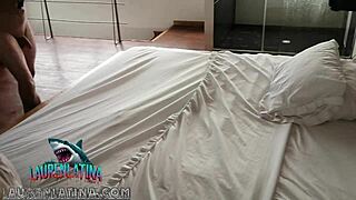 estudiante venezolana tiene sexo sin condon con su profesor en casa 😈