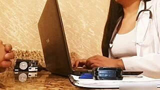 Médica Julia E A Consulta Gostosa