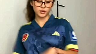 chica hace un baile sensual para la webcam 😍