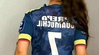 chica hace un baile sensual para la webcam 😍