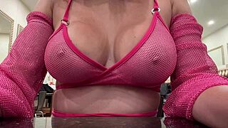 Hot milf Artemisia Love making her juicy boobs bounce at the club