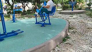 latina gordita termina teniendo sexo duro con su vecino porque su marido está trabajando 😏