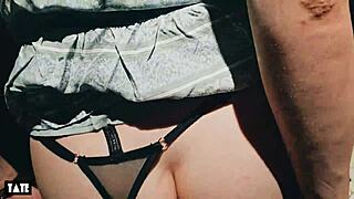 i take risky sex in the fitting room with the sales assistant