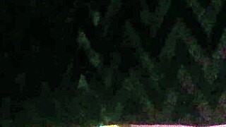 big booty camgirl teasing online 😘