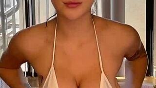 i massage gabbie carter's oiled big tits