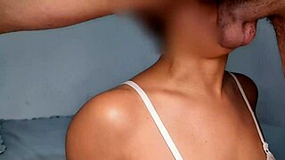 Garganta Profunda Pro Pau Escorregar Mais Fácil Quando Ele Coloca Na Minha Bunda Teaser!