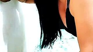 porn� interracial de halloween com �leo nos seios enteada branca gostosa chupa o padrasto negro e bem dotado