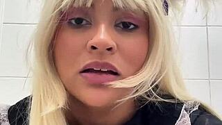 Public toilet farts at cosplay con, gassy BBW in cosplay!