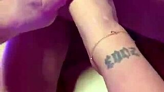 want to see my erotic foot fetish?