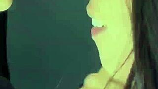 Duas Putas Morenas Safadas Se Lambem E Gozam Sem Parar