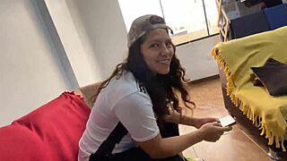 Le Gane La Competencia De Videojuegos A Mi Mejor Amiga Y Tuve Que Darme Sexo Oral Y Anal Para Celebrar