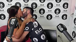 Vane milf heats up the spicy room