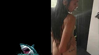 Prepago Venezuelan Enjoys Unprotected Shower Sex With Client