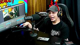 O natal está chegando a psy lunar trouxe presente um vibrador gigante oque você faria com essa safada - podcast pópum no barraco