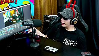 O natal está chegando a psy lunar trouxe presente um vibrador gigante oque você faria com essa safada - podcast pópum no barraco