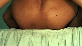 Me masturbando com o vibrador enquanto ele fode meu cu até gozar esguichando