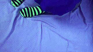 i got caugh masturbatin by my roomate and squirted all over