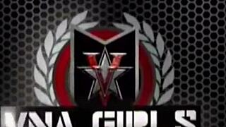 julia ann opens wide for nicki hunter