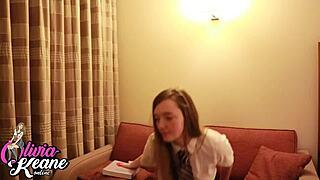 I'm a naugty college studnet masturbatin