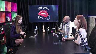 i like to masturbate but i'm shy, hope friends don't recognize my pussy