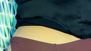 she thinks she's shy although interacting with two and living naked online, about spanking siririca - tati weg