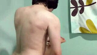 I followed a Venezuelan with big ass in her apartment 😏